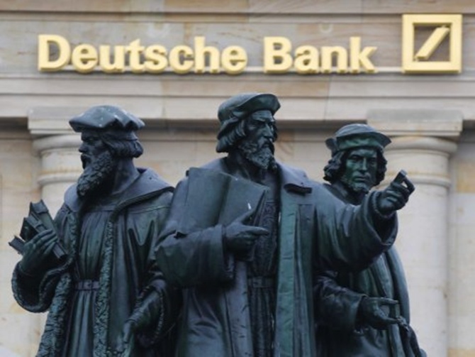 «Total war» ΗΠΑ-Γερμανίας – Οι Αμερικανοί επιχειρούν να συντρίψουν την Deutshe Bank ως αντίποινα για τις Google και Apple